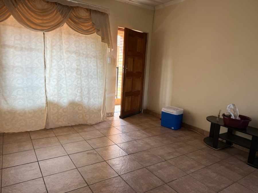2 Bedroom Property for Sale in Rustenburg Central North West